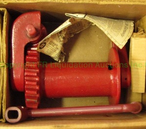 lot 154 image: Beebe Bros. Inc. geared winch