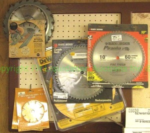 lot 179 image: Dewalt, Black & Decker and other brands saw blades, most never used in original blister packs