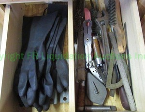 lot 45 image: Assorted hand tools and solvent resistent gloves