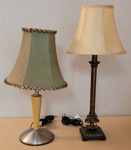 lot 16 image: LOT OF 2 TABLE ACCENT LAMPS IN STYLES, COLORS, AND CONDITION SHOWN. BOTH TESTED AND WORKING. (YOUR BID X 2)