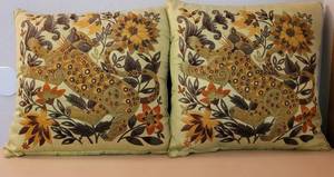 lot 18 image: LOT OF 2 ACCENT PILLOW CUSHIONS IN STYLE, COLOR, AND CONDITION SHOWN. (YOUR BID X 2)