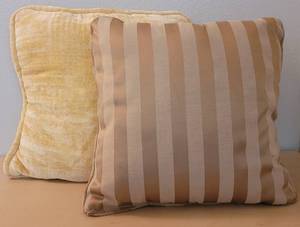 lot 20 image: LOT OF 2 ACCENT PILLOW CUSHIONS IN STYLE, COLOR, AND CONDITION SHOWN. (YOUR BID X 2)