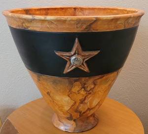 lot 53 image: LARGE 16 DIA x 14.5 H PLANTER MARKED HALL HAGLE IN STYLE, COLOR, AND CONDITION SHOWN.