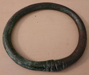 lot 92 image: SCULPTED IRON ART  DECOR IN STYLE, COLOR, AND CONDITION SHOWN.