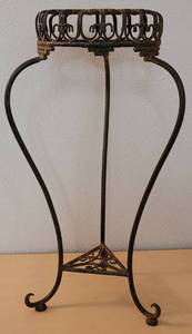 lot 108 image: WROUGHT IRON STYLE PLANT STAND IN STYLE, COLOR, AND CONDITION SHOWN. 23.5 H x 11.5 W