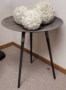 lot 162 image: CUSTOM MADE METAL ART TABLESTAND IN STYLE, COLOR, AND CONDITION SHOWN. CONTENTS NOT INCLUDED 19.5 DIA x 22.25 H