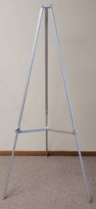 lot 167 image: FOLDABLE EASEL AS SHOWN.