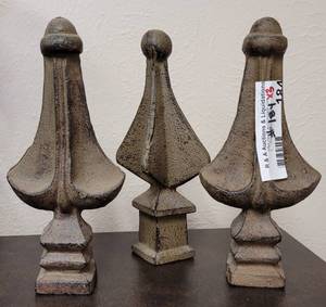 lot 184 image: LOT OF 3 VINTAGE CAST IRON FINIALS AS SHOWN. (YOUR BID X 3) 7.25 HIGH EACH