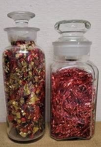 lot 252 image: 2 GLASS STORAGE CANISTERS WITH LIDS AS SHOWN. ONE LID SHOWS DAMAGE.