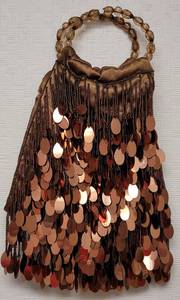 lot 266 image: HAND BAG  PURSE IN STYLE, COLOR, AND CONDITION SHOWN.