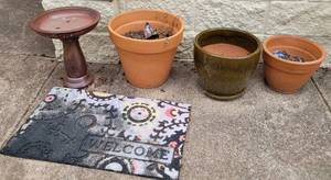 lot 334 image: LOT OF PLANTERS AND MAT AS SHOWN.
