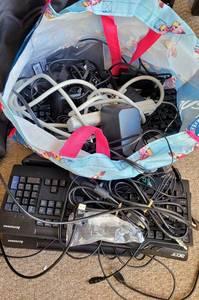 lot 345 image: MIXED LOT OF POWER CORDS, CABLES, KEYBOARDS, COMPUTER SPEAKERS AND SUCH AS SHOWN.