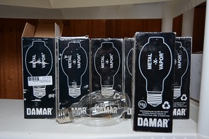 lot 12 image: 10 Damar Metal -X- Vapor Start lights