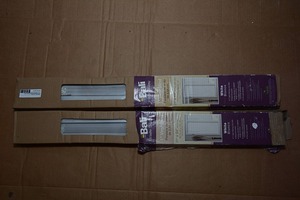 lot 14 image: 2 sets of Bali 1 vinyl blinds