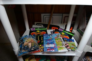 lot 20 image: Assorted kids party pack toys & cutouts