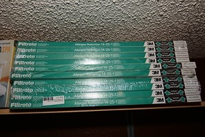 lot 33 image: 10 Filtrete allergen reduction air filters in original packaging 14 x 25 x 1
