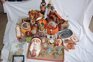 lot 65 image: Thanksgiving decor & serving dish including Jay import piece