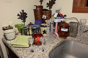 lot 102 image: Candle Warmers and Holders
