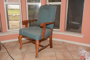 lot 95 image: Fabric covered sitting chair