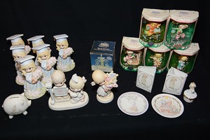 lot 142 image: Precious Moments figurine collectables