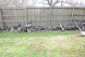 lot 200 image: Assorted firewood