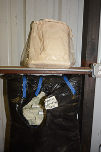 lot 424 image: Electric Heated Pillow, and Magnetic Mattress Pad
