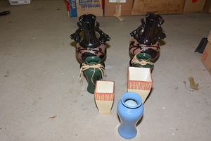 lot 464 image: 7 Decorative Vases