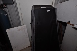 lot 289 image: IReese Explore travel luggage container for vehicle roof