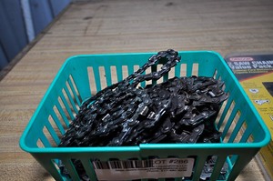 lot 286 image: Assortment of saw chains including 2 16 Oregon saw chain value packs