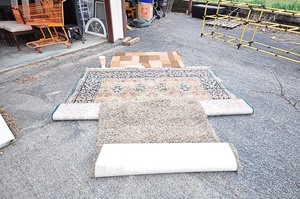 lot 293 image: 3 decorative area rugs