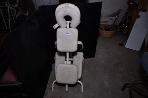 lot 299 image: Massage chair with foam padding