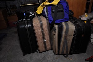 lot 309 image: Assorted suitcases & travel bags