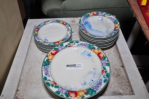 lot 354 image: Orchard Intro stoneware