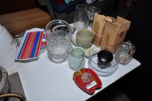 lot 378 image: Assorted Glassware