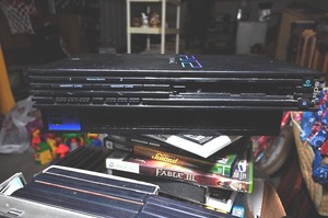 lot 475 image: Playstation 2, PS2, and Games