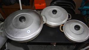 lot 39 image: THREE PIECE CAMPING COOKWARE WITH LIDS - SM, MED, & LARGE