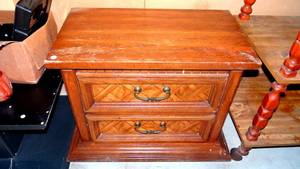 lot 46 image: BEDROOM SIDE TABLE WITH TWO DRAWERS