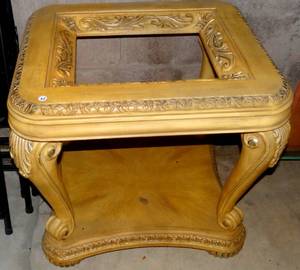 lot 67 image: UNIQUE HEAVY CARVED WOOD END TABLE - NO GLASS