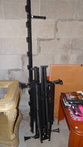 lot 87 image: METAL BED FRAME