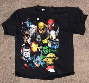 lot 160 image: MARVEL T SHIRT FEATURING SOME OF YOUR FAVORITE SUPERHEROES - SIZE XL