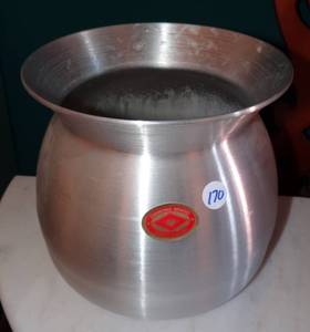 lot 170 image: DIAMOND BRAND ALUMINUM SPITTOON