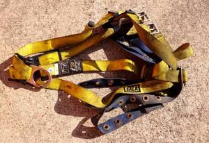 lot 185 image: SALA  SAFETY HARNESS I SAFE INTELLIGENT SAFETY SYSTEM - size XL
