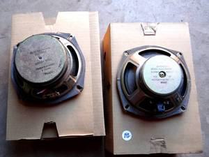lot 192 image: LOT OF TWO (2) - DELCO SPEAKERS USED