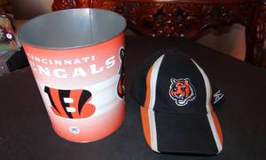 lot 195 image: CINNCINNATI BENGALS EMBROIDERED BALL CAP AND TIN DISPALY CANISTER
