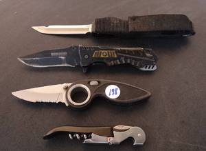 lot 198 image: ASSORTED HAND KNIVES AND CORKSCREW - TOP KNIFE IS SWITCHBLADE
