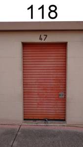lot 118 image: UNIT E047 - 10 X 12 LOCKER (UNPAID FORECLOSURE) - GENERAL HOUSEHOLD