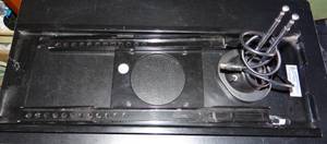 lot 142 image: FLAT SCREEN TV MOUNT - 26-42 INCH WITH TV ANTENNA