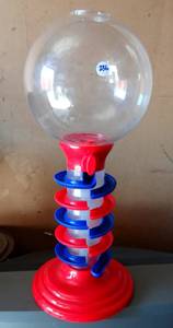 lot 236 image: UNIQUE LIGHT UP AND MUSICAL GUMBALL DISPENSER - (NO LID)