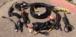 lot 254 image: LARGE ASSORTMENT OF AUDIO AND VIDEO CABLES