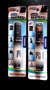lot 267 image: PAIR OF ART SKILLS JUMBO PERMANENT BLACK MARKERS
